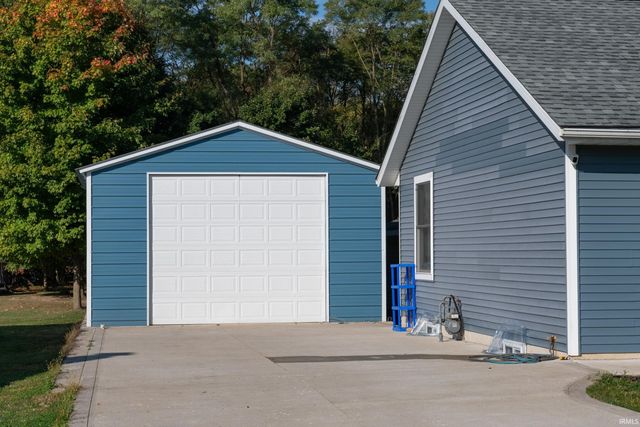 56131 Butternut Road, South Bend, IN 46619