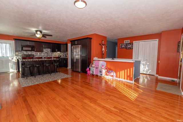 56131 Butternut Road, South Bend, IN 46619