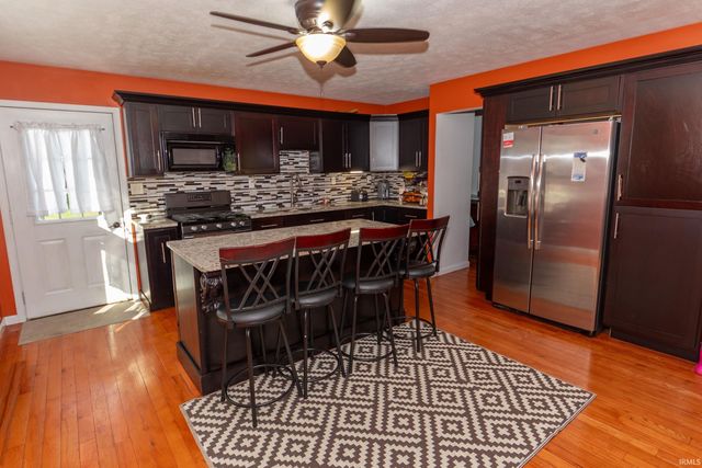 56131 Butternut Road, South Bend, IN 46619