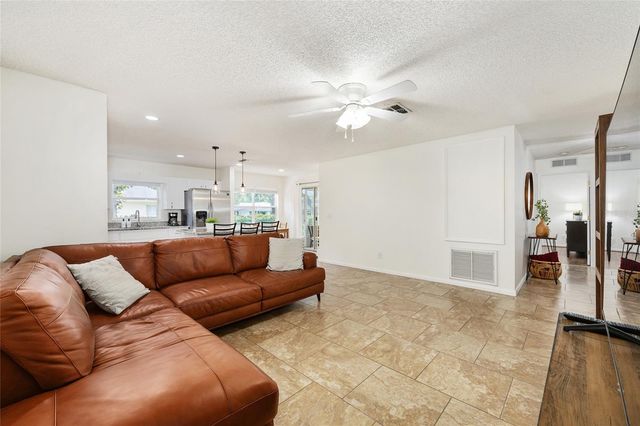9755 SW 94TH TERRACE D, Ocala, FL 34481