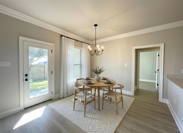 3352 LAKE CREST Drive, Lake Charles, LA 70607