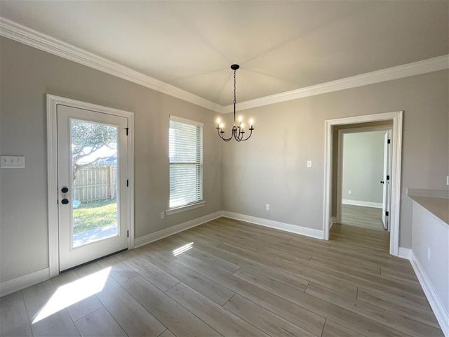 3352 LAKE CREST Drive, Lake Charles, LA 70607