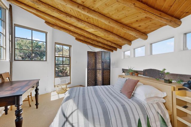 22 Cabezon Road, Placitas, NM 87043