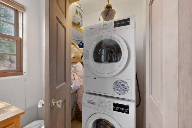 22 Cabezon Road, Placitas, NM 87043