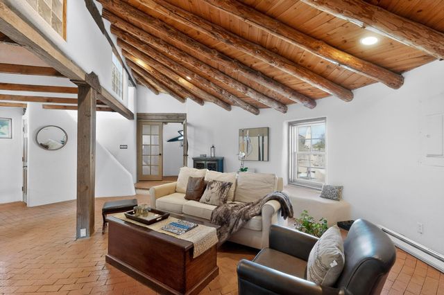 22 Cabezon Road, Placitas, NM 87043