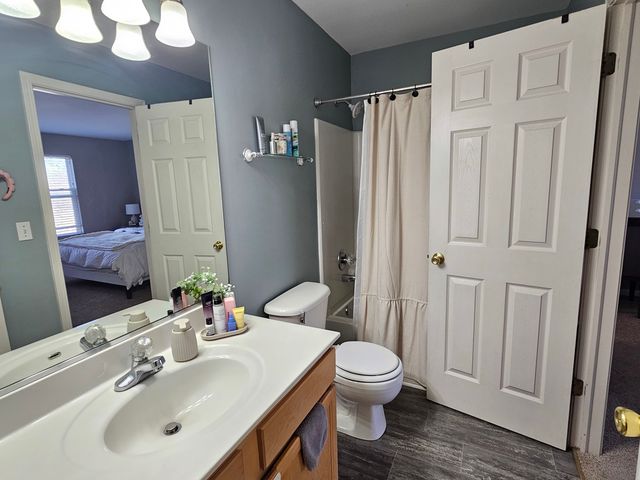 4012 BLACKSTONE Drive, Aurora, IL 60504