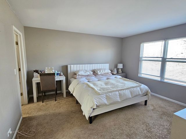 4012 BLACKSTONE Drive, Aurora, IL 60504