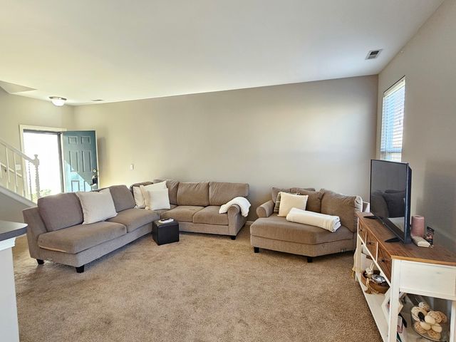 4012 BLACKSTONE Drive, Aurora, IL 60504