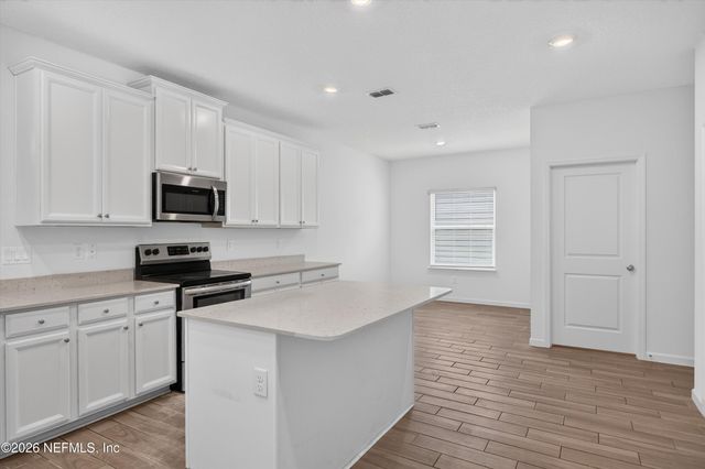 9905 ANSLEY LAKE Drive, Jacksonville, FL 32222
