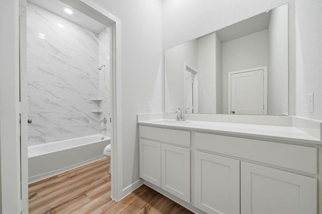 1568 Elm Court, Angleton, TX 77515