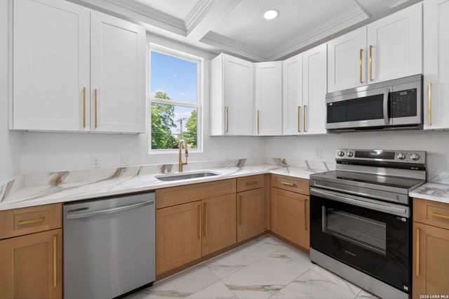 1301 Townsend Ave Apt 4, San Antonio, TX 78209