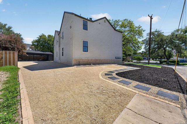 1301 Townsend Ave Apt 4, San Antonio, TX 78209