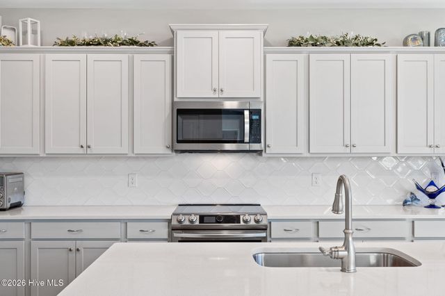 9016 Chesterfield Drive NW, Calabash, NC 28467