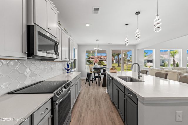 9016 Chesterfield Drive NW, Calabash, NC 28467
