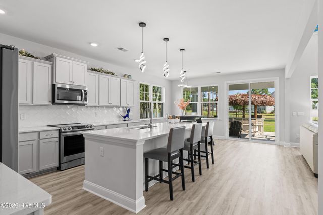 9016 Chesterfield Drive NW, Calabash, NC 28467