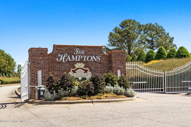 9016 Chesterfield Drive NW, Calabash, NC 28467