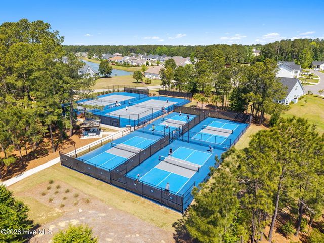 9016 Chesterfield Drive NW, Calabash, NC 28467