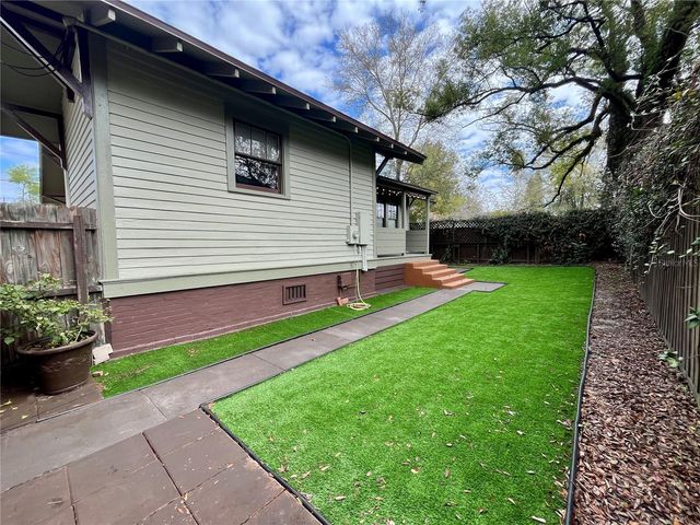 1401 E POWHATAN AVENUE, Tampa, FL 33604