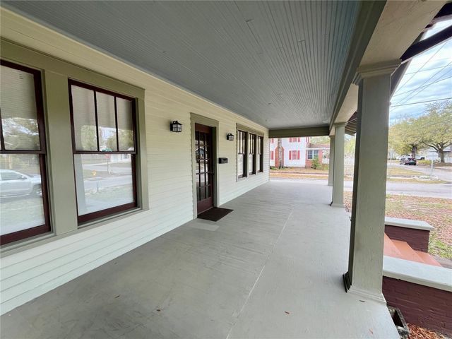 1401 E POWHATAN AVENUE, Tampa, FL 33604