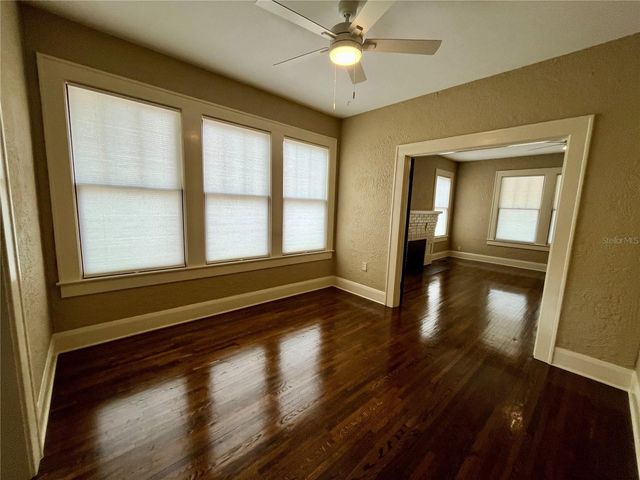 1401 E POWHATAN AVENUE, Tampa, FL 33604