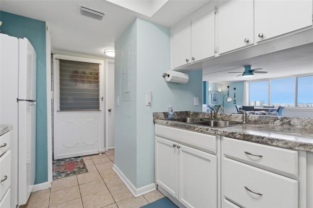 2621 COVE CAY DRIVE 805, Clearwater, FL 33760