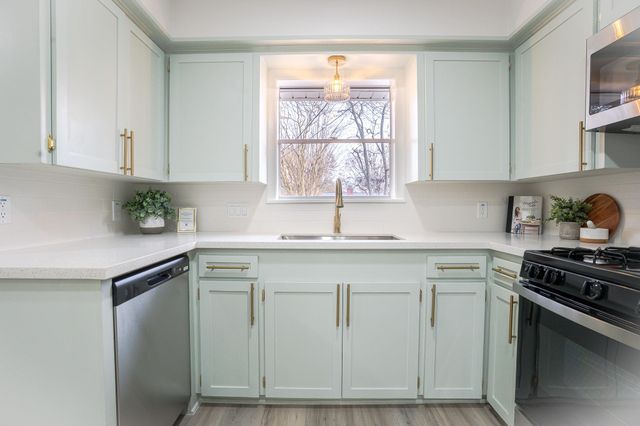 1009 Robinhood, Brenham, TX 77833