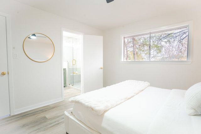 1009 Robinhood, Brenham, TX 77833