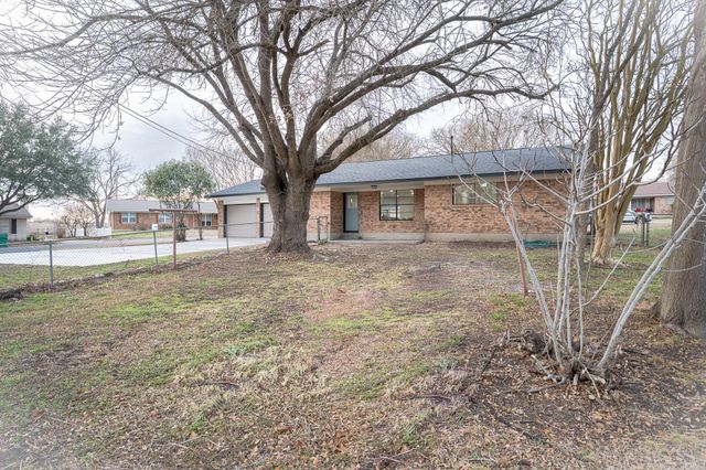 1009 Robinhood, Brenham, TX 77833