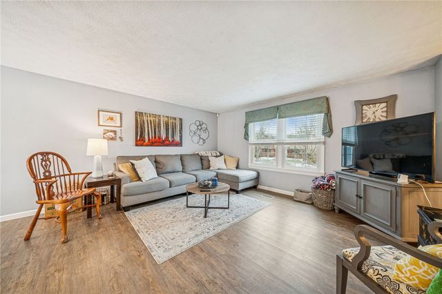 2358 Mount Vernon Avenue, Murrysville, PA 15632