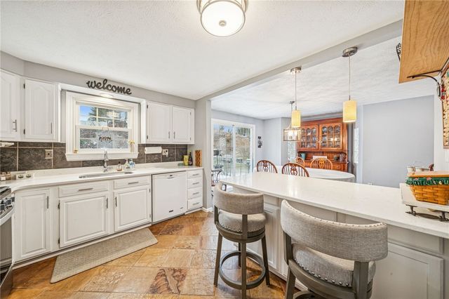 2358 Mount Vernon Avenue, Murrysville, PA 15632