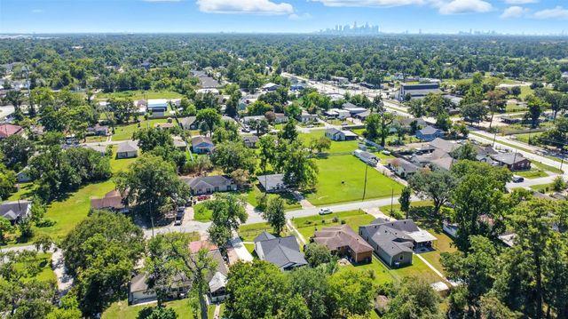 5017 Boicewood Street, Houston, TX 77016