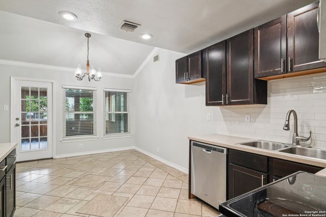 11930 Holm Oaks, San Antonio, TX 78249