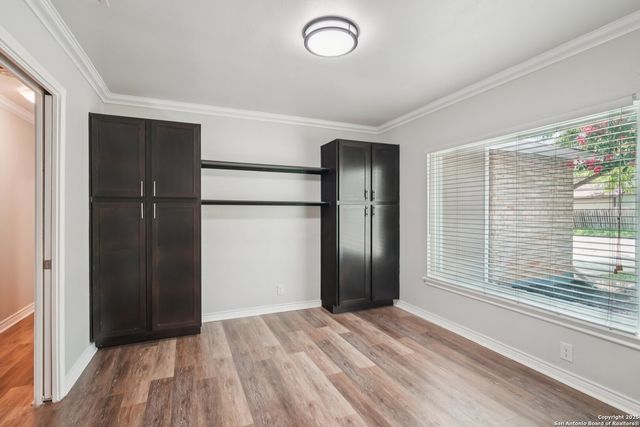 11930 Holm Oaks, San Antonio, TX 78249
