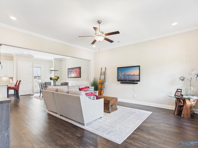 34 Pine Street NW, Huntsville, AL 35806