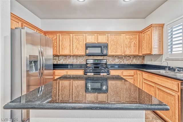 916 SHINING ROSE Place, Henderson, NV 89052
