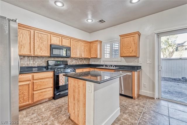 916 SHINING ROSE Place, Henderson, NV 89052