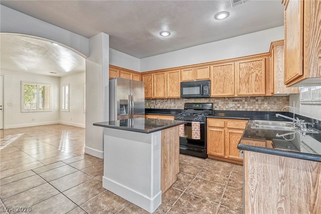 916 SHINING ROSE Place, Henderson, NV 89052