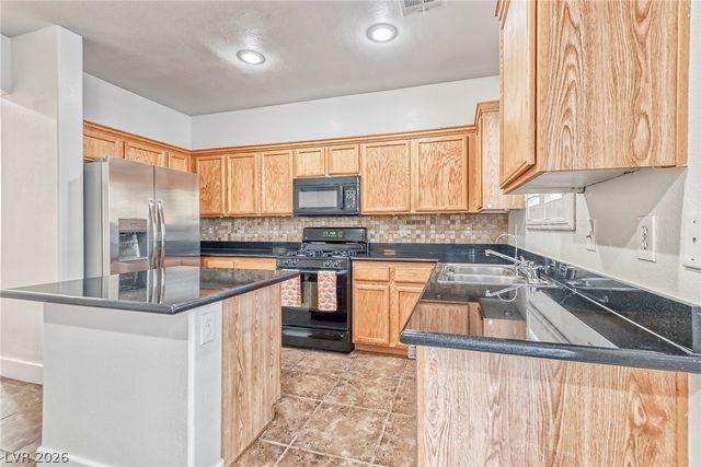 916 SHINING ROSE Place, Henderson, NV 89052