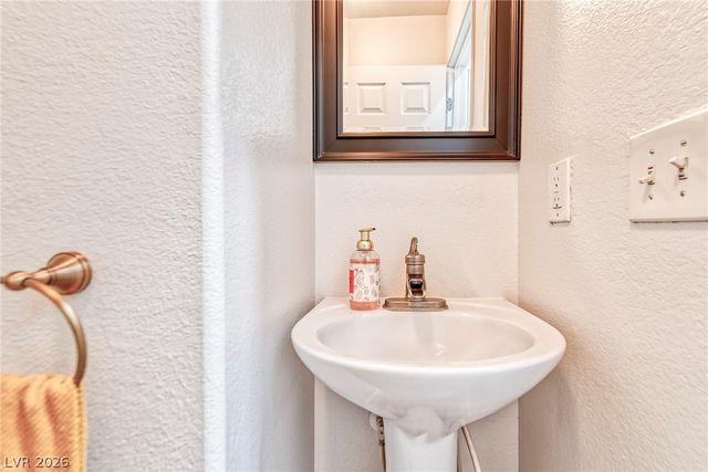 916 SHINING ROSE Place, Henderson, NV 89052