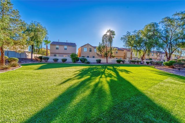 916 SHINING ROSE Place, Henderson, NV 89052