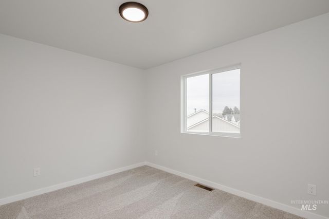 8179 E Cool River Lp, Nampa, ID 83687