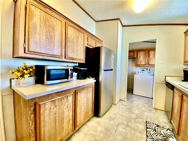 13182 Begonia Road, Victorville, CA 92392