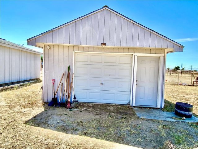 13182 Begonia Road, Victorville, CA 92392