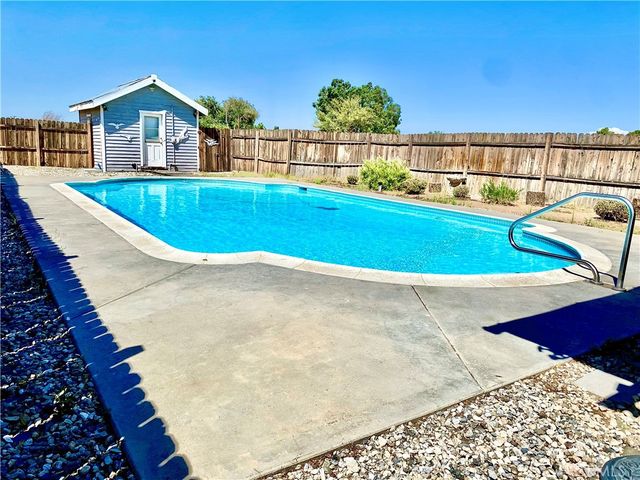 13182 Begonia Road, Victorville, CA 92392