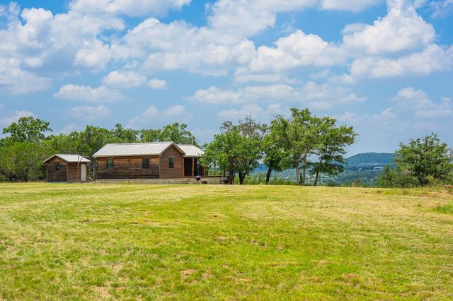 241 Old Hwy No. 9, Comfort, TX 78013