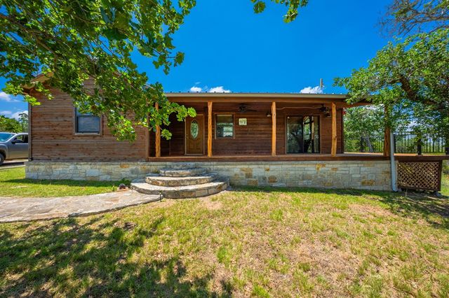 241 Old Hwy No. 9, Comfort, TX 78013