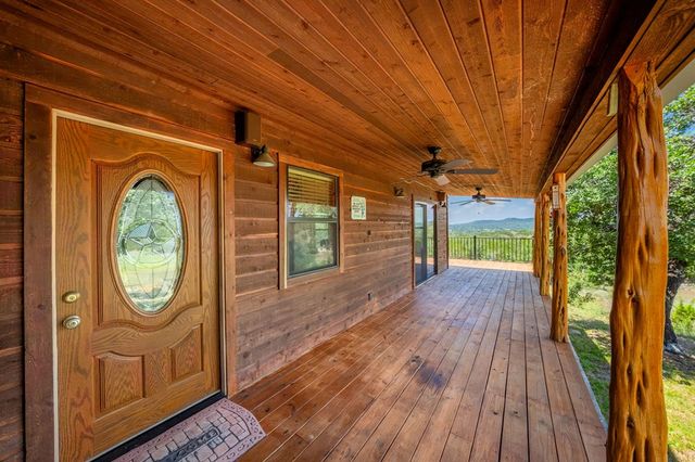 241 Old Hwy No. 9, Comfort, TX 78013