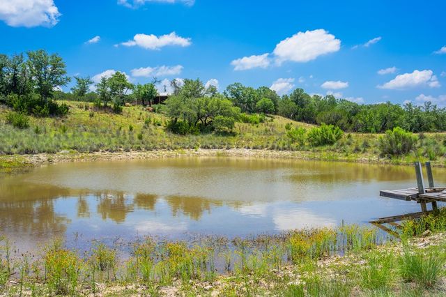 241 Old Hwy No. 9, Comfort, TX 78013
