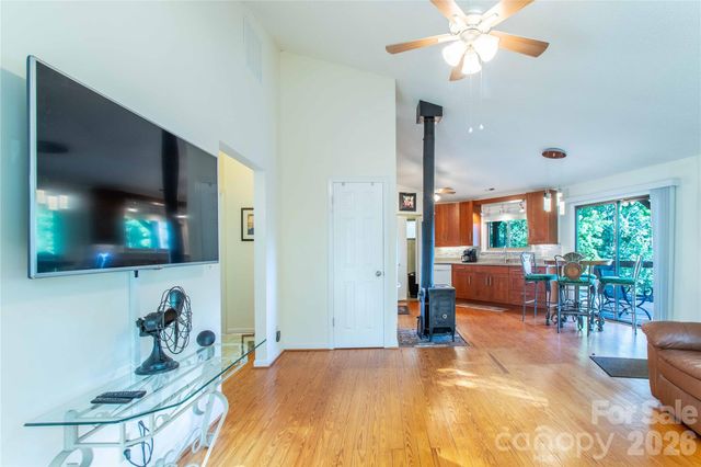 150 Freeman Knolls Drive 6, Hendersonville, NC 28792