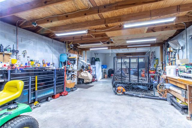 150 Freeman Knolls Drive 6, Hendersonville, NC 28792